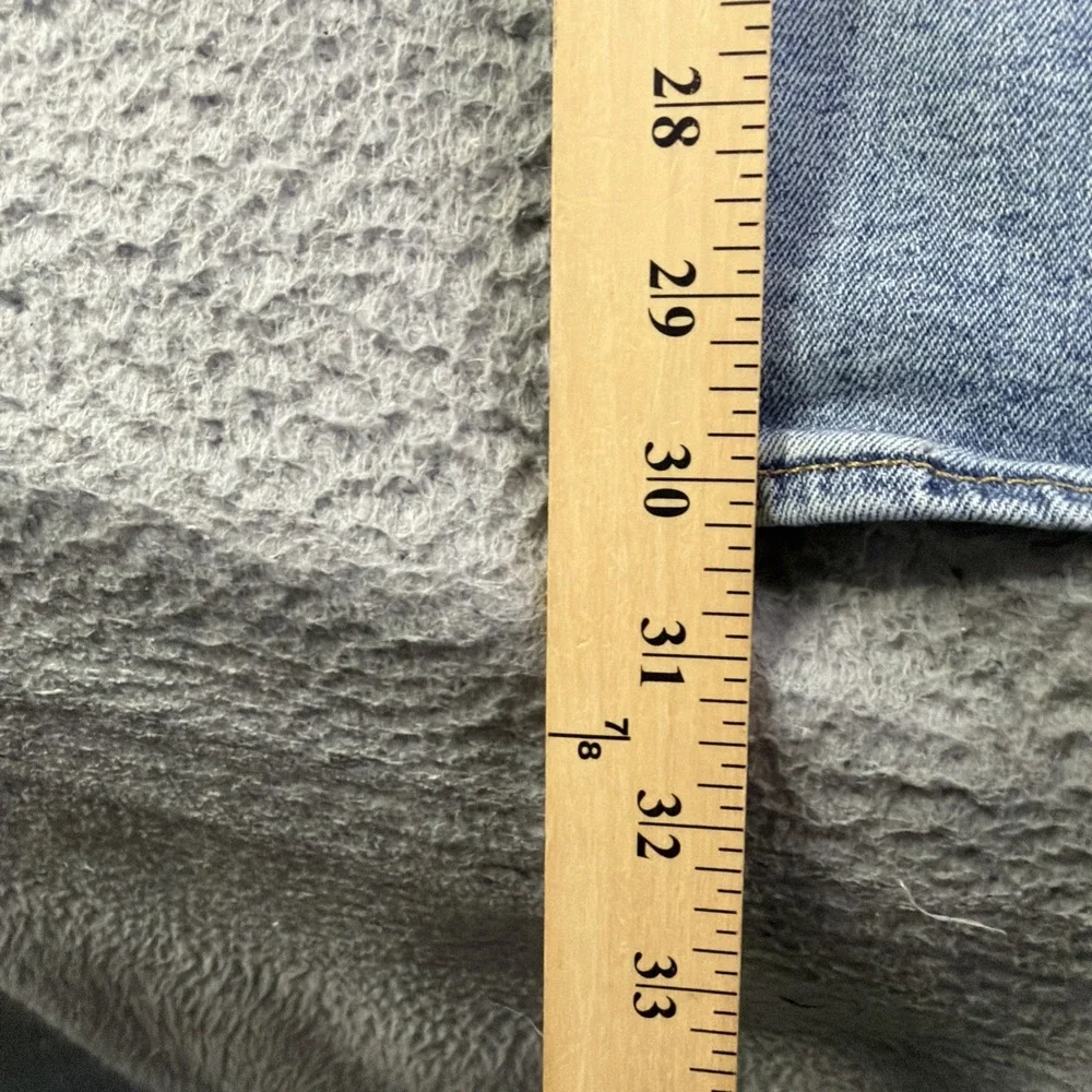 Levis 501 Jeans Mens 34x30 blue button fly medium wash